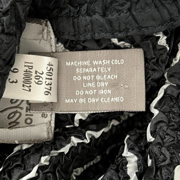 Chicos Sweater Womens Large 2 Black White Stripe Crinkle Cardigan Career Travel - Picture 8 of 8